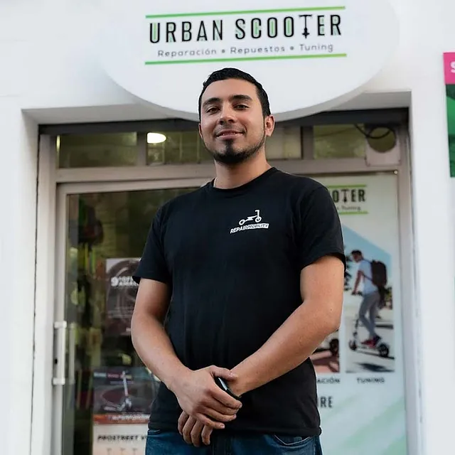 UrbanScooter técnico especializado en movilidad eléctrica